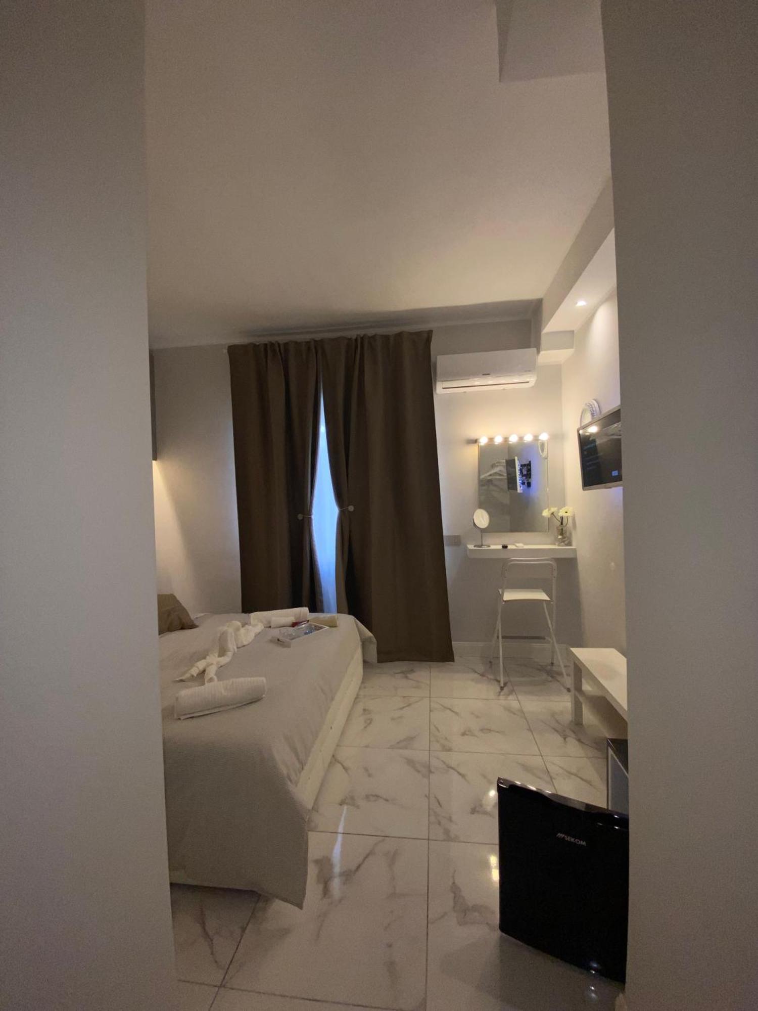 Bed and breakfast La Dimora Di Marti " Vicino Al Centro Storico Di Napoli" Extérieur photo