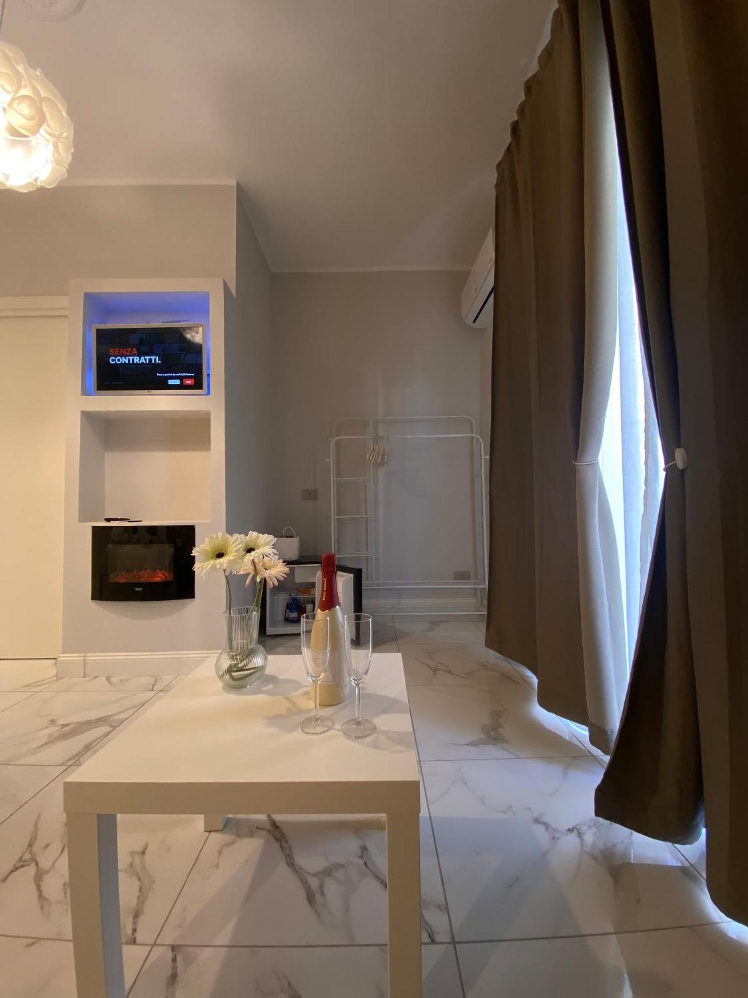 Bed and breakfast La Dimora Di Marti " Vicino Al Centro Storico Di Napoli" Extérieur photo